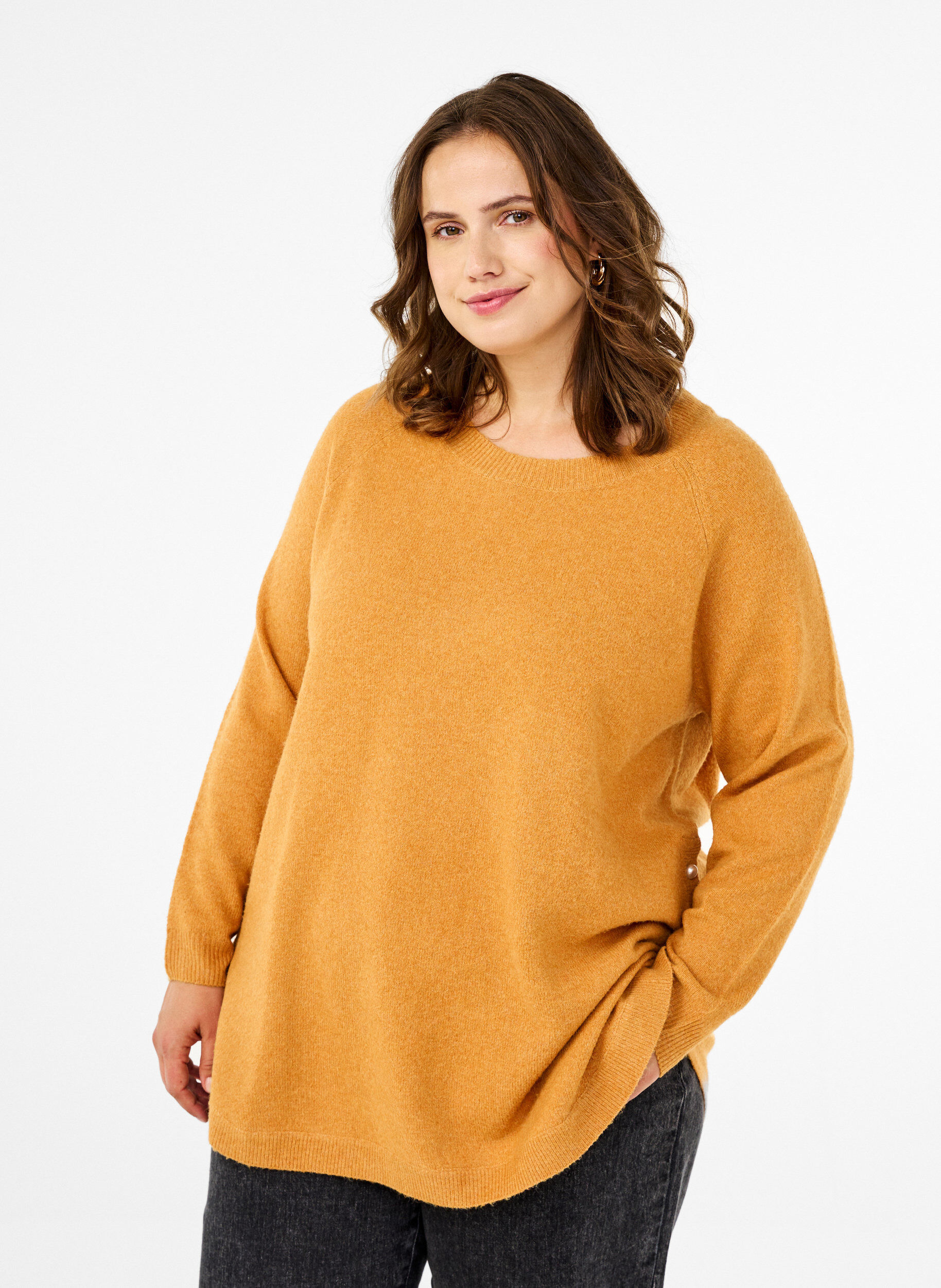 Zizzi Strikbluse med perledetaljer, Yam White Mel., Model image number 0