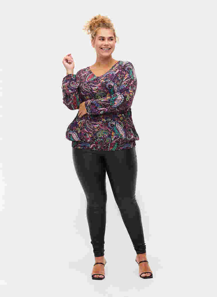 Viskose bluse med smock og paisleyprint, Multi Paisley, Model