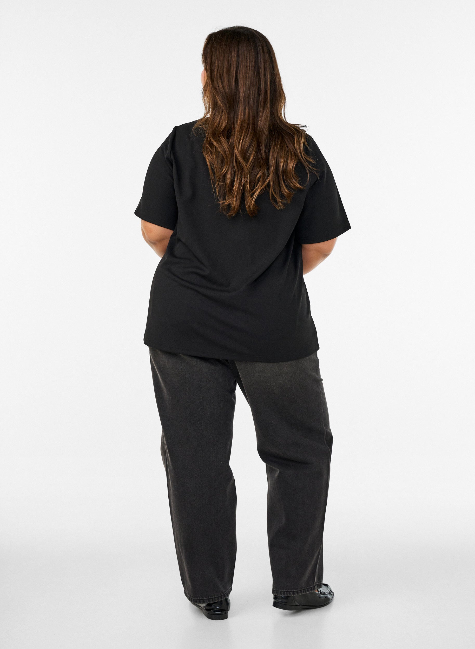 ZizziT-shirt med slids og dekorative knudelukninger, Sort, Model image number 2