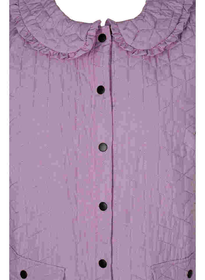 Lang quiltet vest med krave og flæser, Lavender Mist, Packshot image number 2