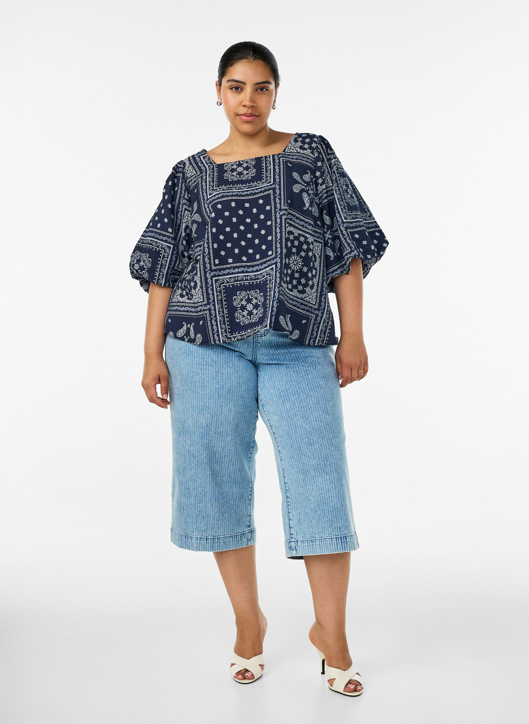 ZizziBluse i viskose med paisleyprint og ballon&aelig;rmer, Bl&aring;, Model image number 1