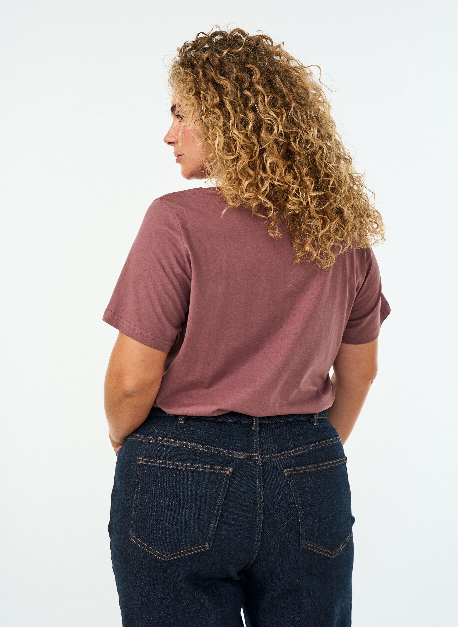 ZizziT-shirt i bomuld med frontprint og V-hals, Lyser&oslash;d, Model image number 2