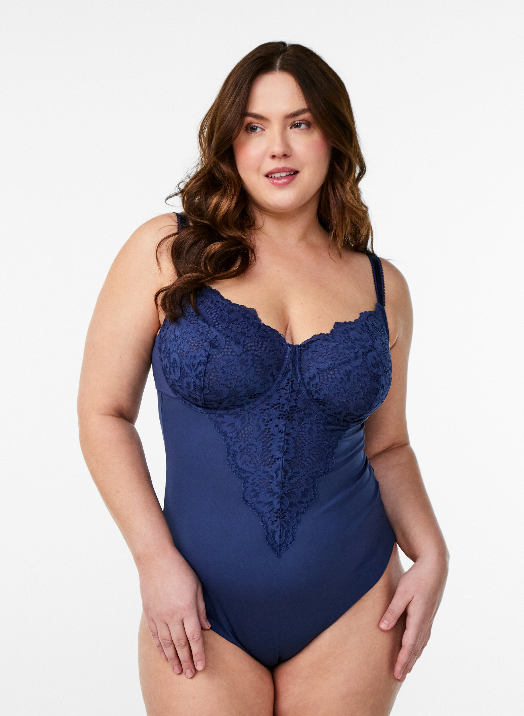 Zizzi Bodystocking med b&oslash;jle og blonder, Bl&aring;, Model image number 0