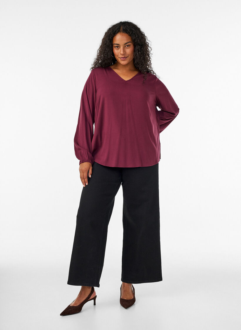 Viskosebluse med V-hals og lange &aelig;rmer, R&oslash;d, Model image number 1