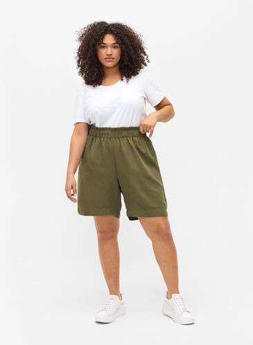 Løse shorts i viskose, Ivy Green, Model image number 2