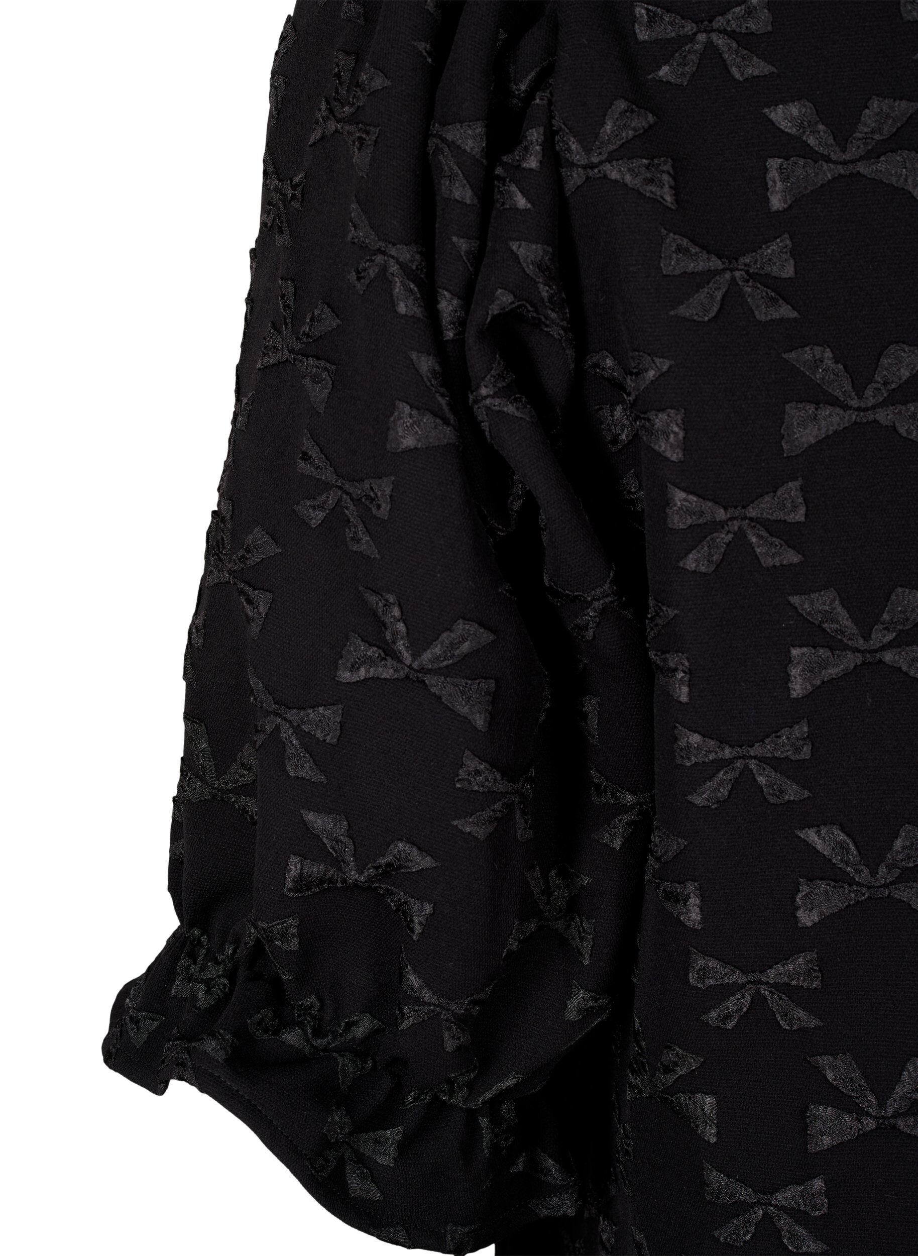 Zizzi Kort&aelig;rmet jacquardbluse med sl&oslash;jfer, Black W. Bow, Packshot image number 3