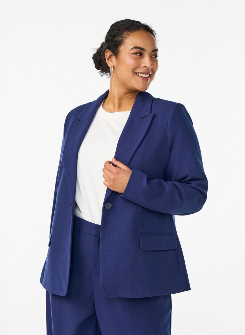 Klassisk blazer med enkel knaplukning og lommer, Bl&aring;, Model image number 0