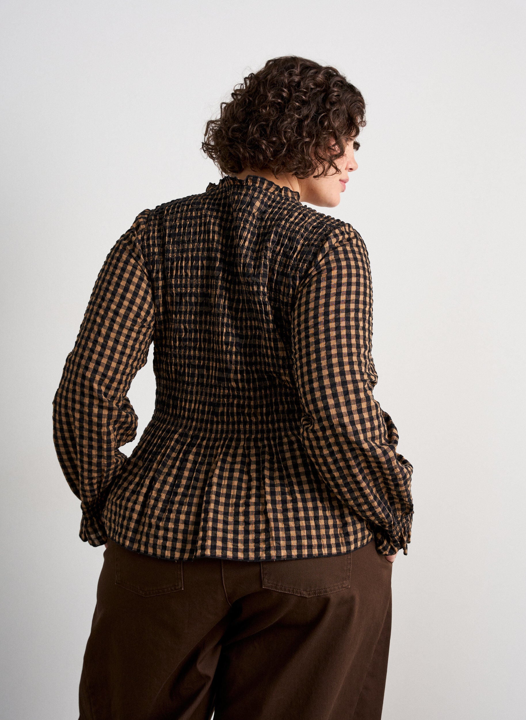 ZizziTernet bluse med smock og peplum, Brun, Model image number 2