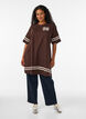 Kort t-shirtkjole med sporty detaljer, Brun, Model image number 1