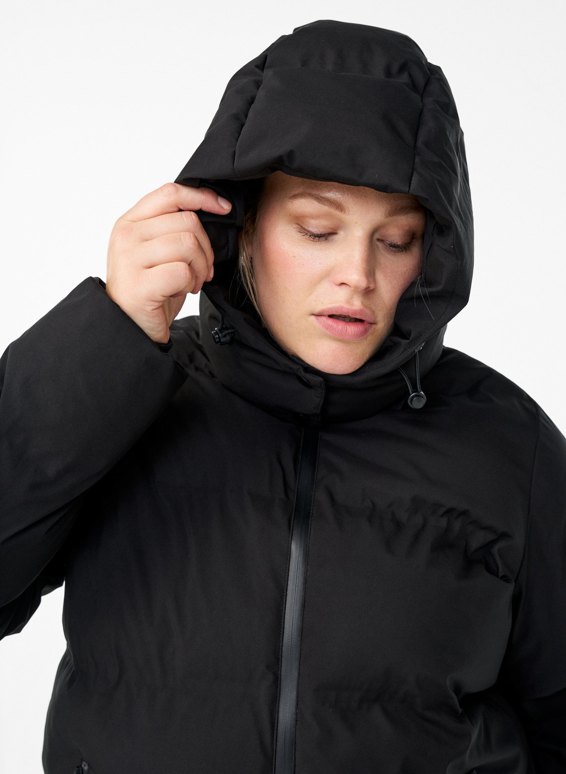 ZizziKort pufferjakke med aftagelig h&aelig;tte, Sort, Model image number 3