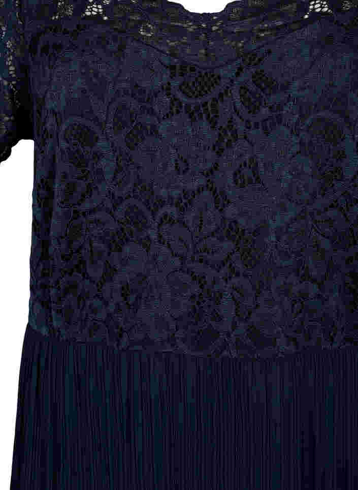 Kortærmet maxikjole med plissé og blonder, Night Sky, Packshot image number 2