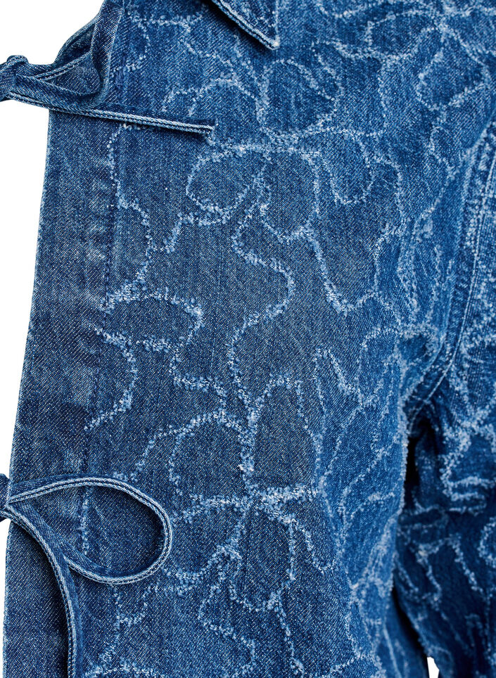 Denimjakke med bindelukning og lommer, Blue Denim Destroy, Packshot image number 2