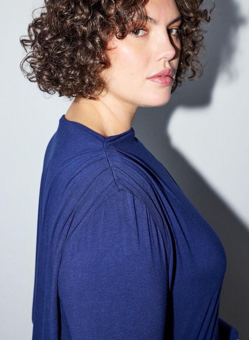 Bluse med b&aring;dhals og ballonpasform, Bl&aring;, Model image number 3