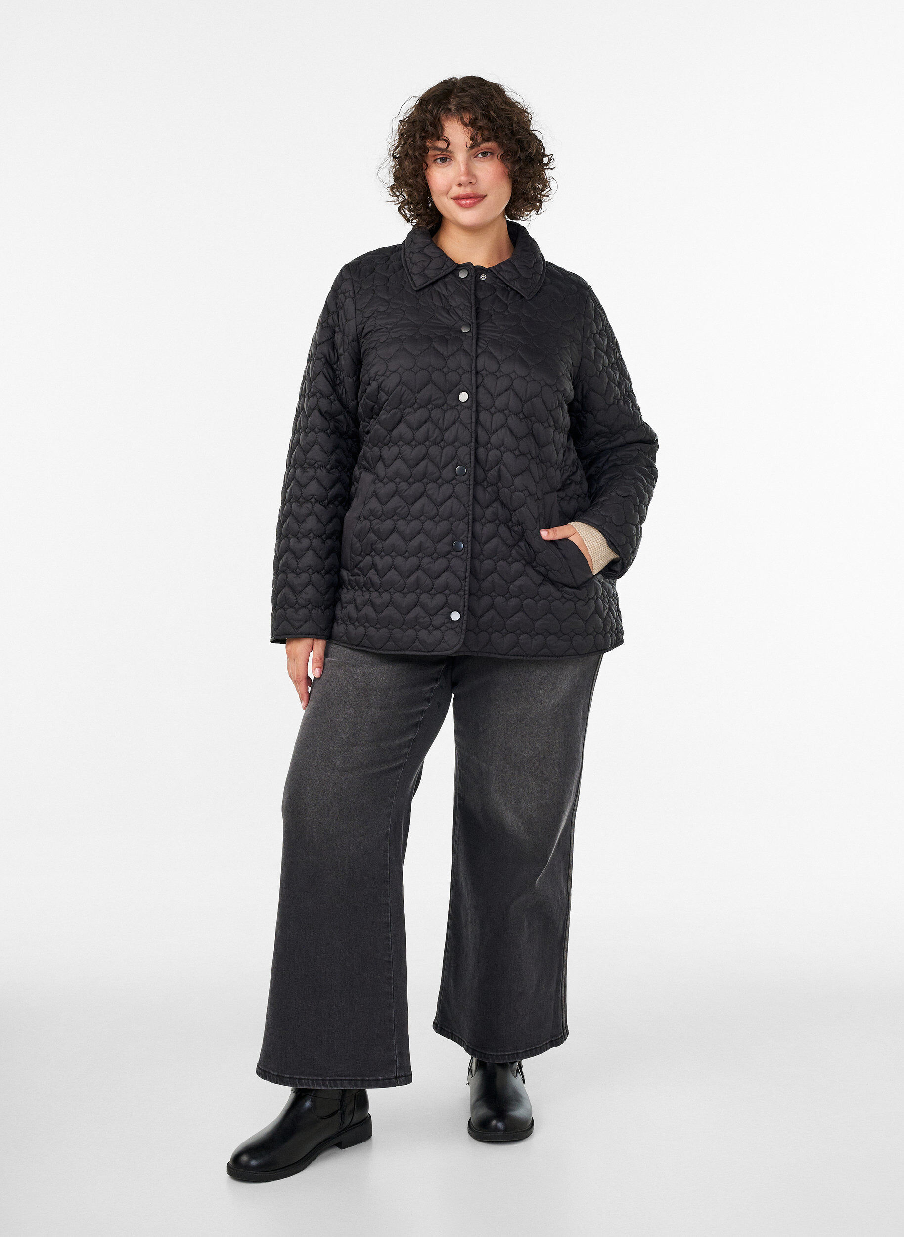 ZizziLet vatteret jakke med dekorativ quiltning, Sort, Model image number 1