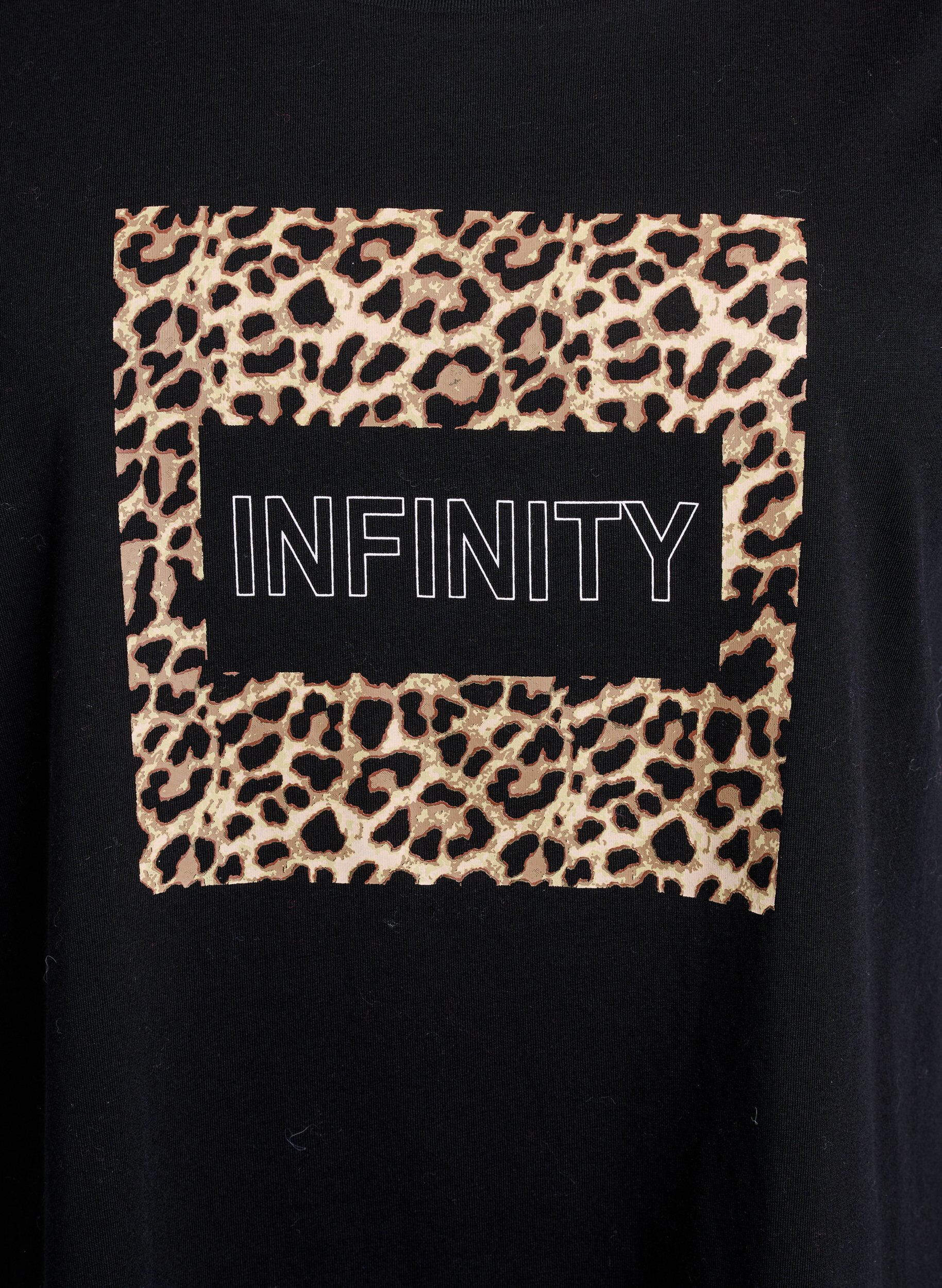 Zizzi T-shirt med leopardprint og tekst, Black Leo, Packshot image number 2
