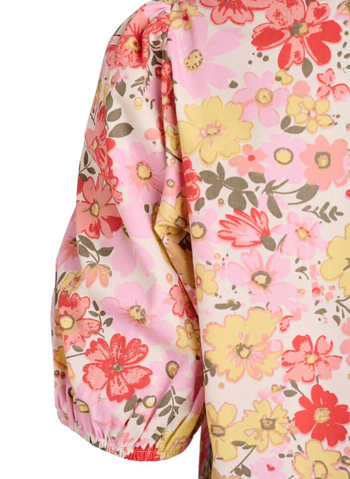 Blomstret bluse med hulm&oslash;nster og V-udsk&aelig;ring, Lyser&oslash;d, Packshot image number 3