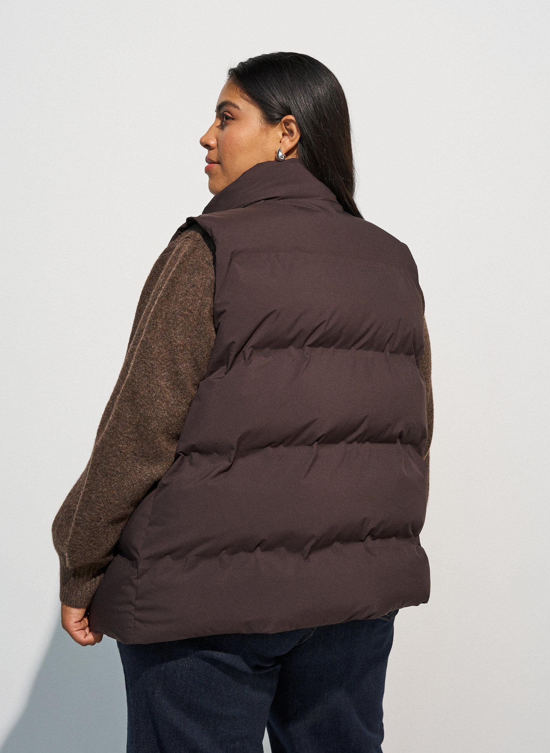 ZizziKort puffervest med h&oslash;j krave, Brun, Model image number 2
