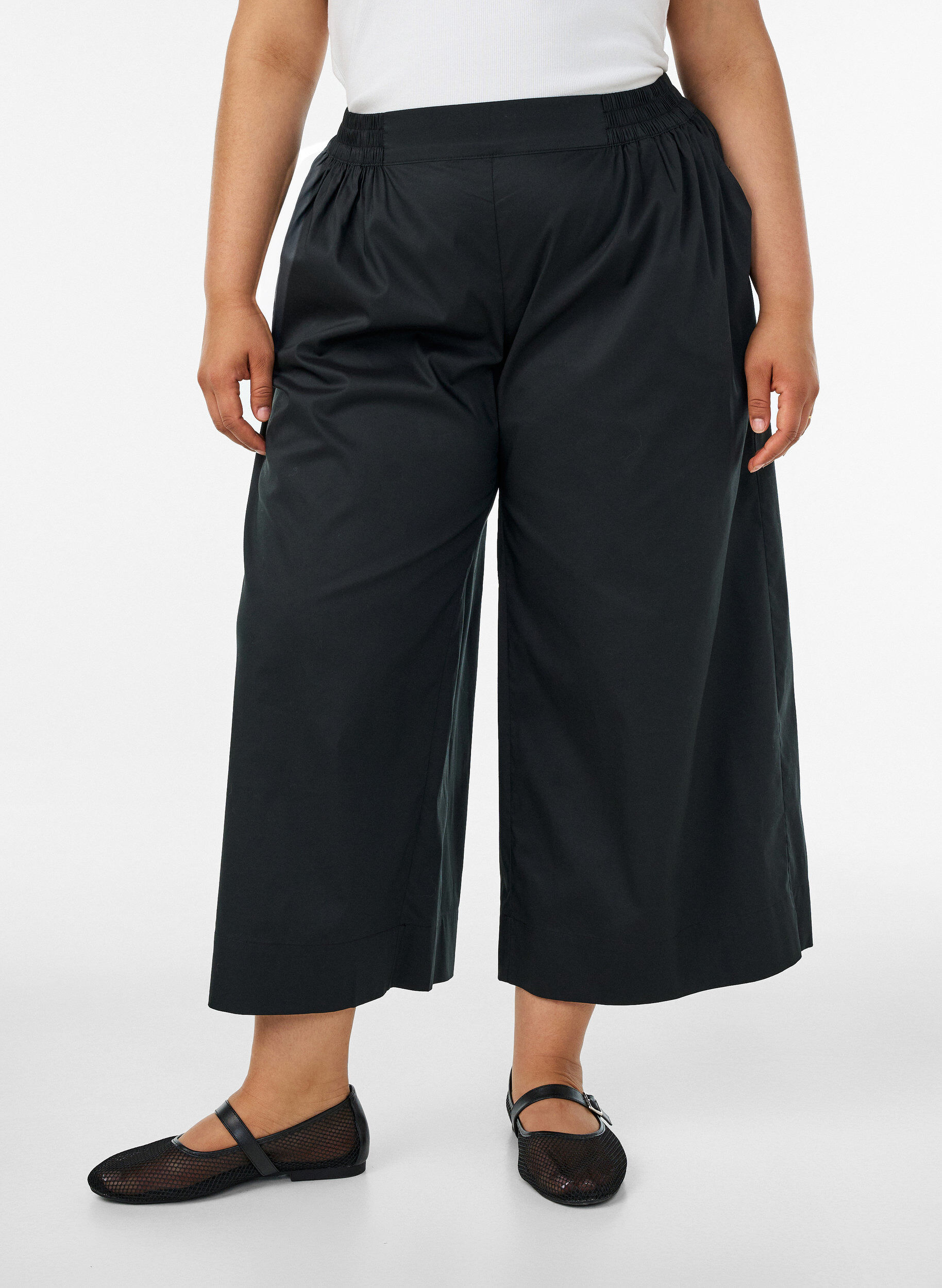 ZizziCulottebukser med elastisk talje og vidde, Sort, Model image number 2