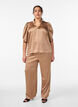 Bluse i satin-look med 1/2 &aelig;rmer og fl&aelig;sekrave, Brun, Model image number 1