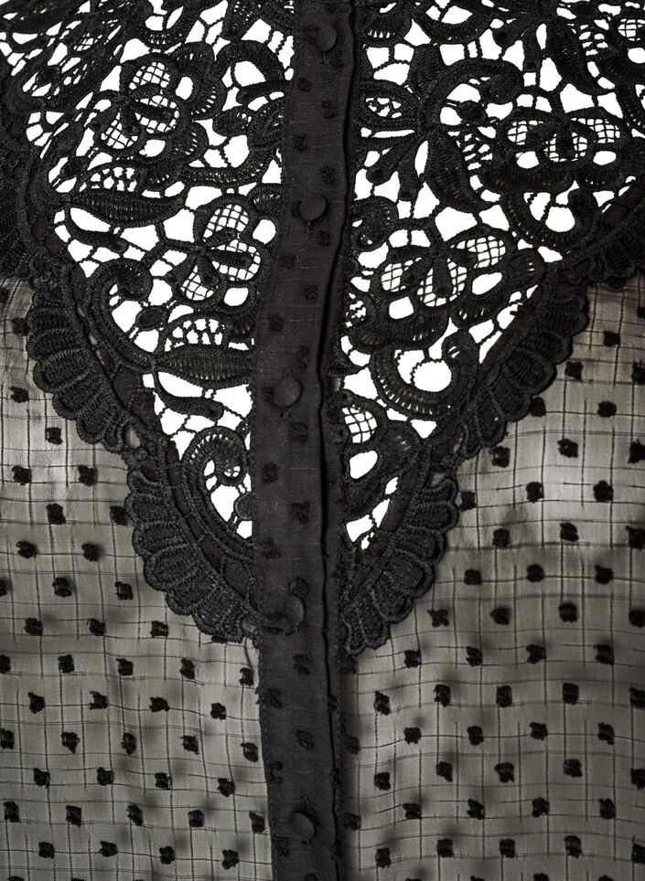 Skjortebluse med blondeindsats og dot-m&oslash;nster, Sort, Packshot image number 2