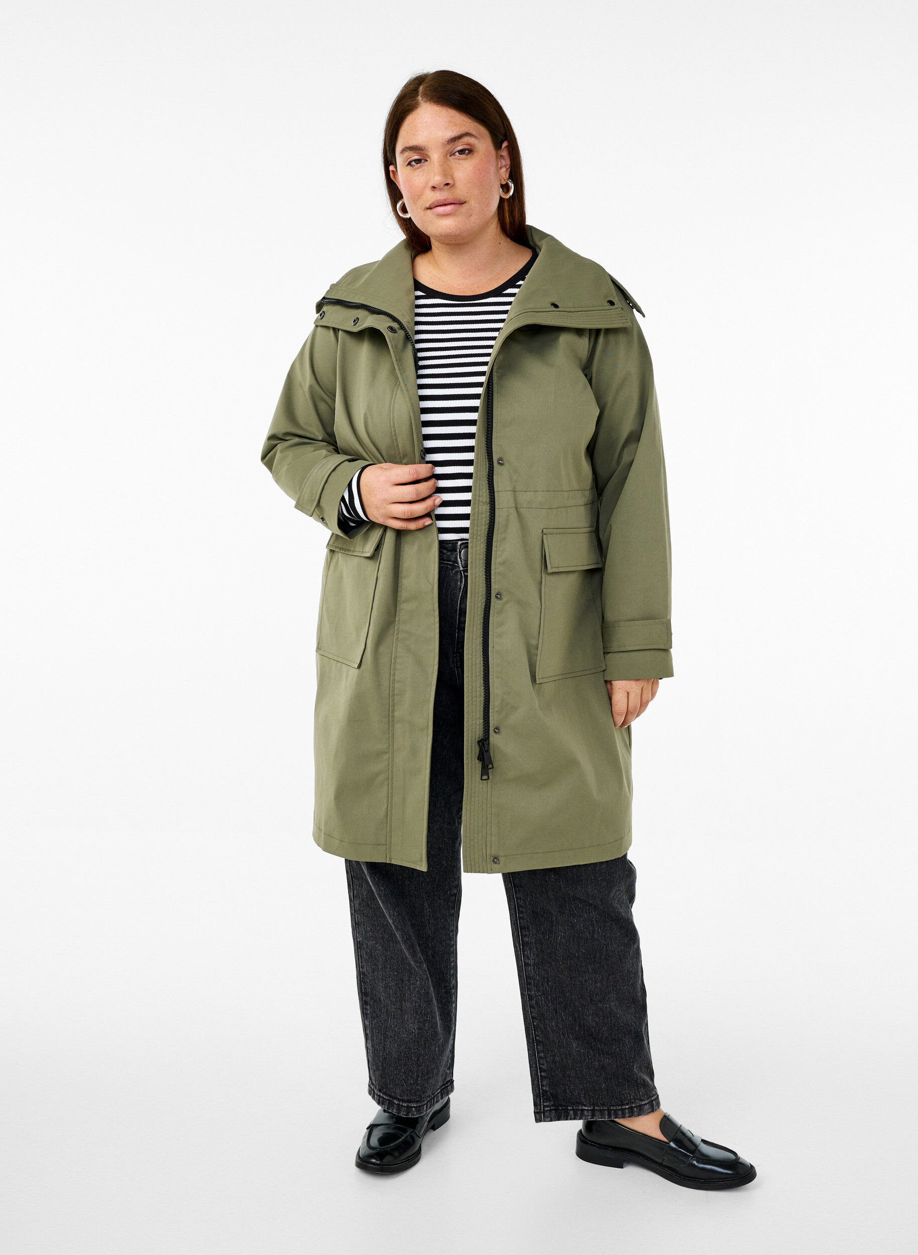 Zizzi Vandafvisende parka jakke, Gr&oslash;n, Model image number 1