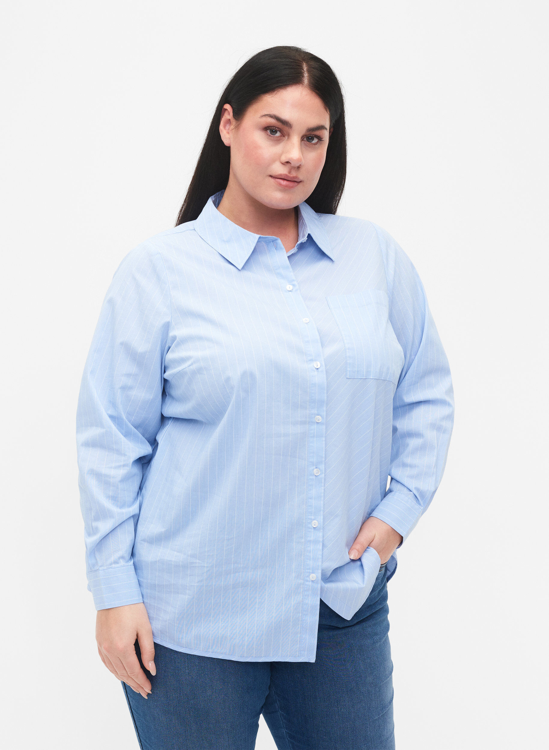 Zizzi Stribet skjorte i bomuldsblanding, Blue w. White Stripe, Model image number 0