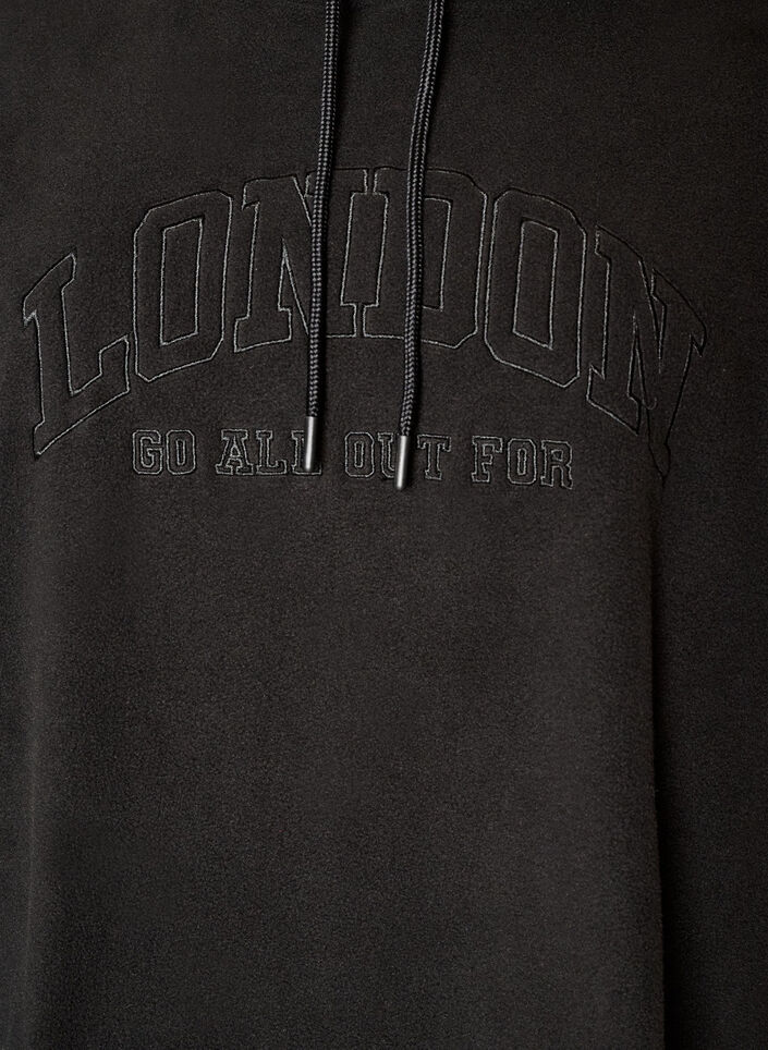 Fleecehoodie med h&oslash;j hals og broderet tekst, Sort, Packshot image number 2