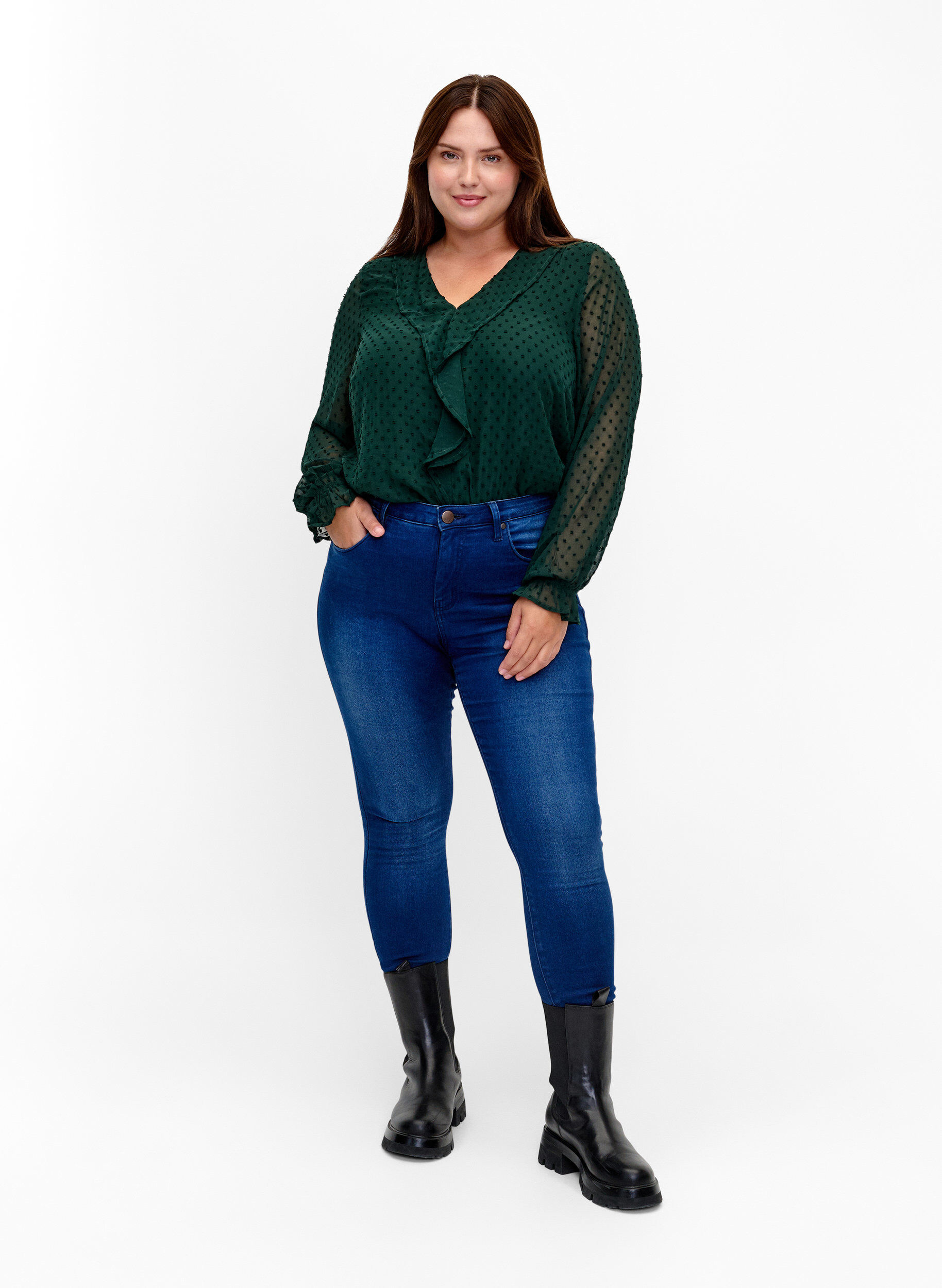 Zizzi Bluse med fl&aelig;ser og prikket tekstur, Scarab, Model image number 3