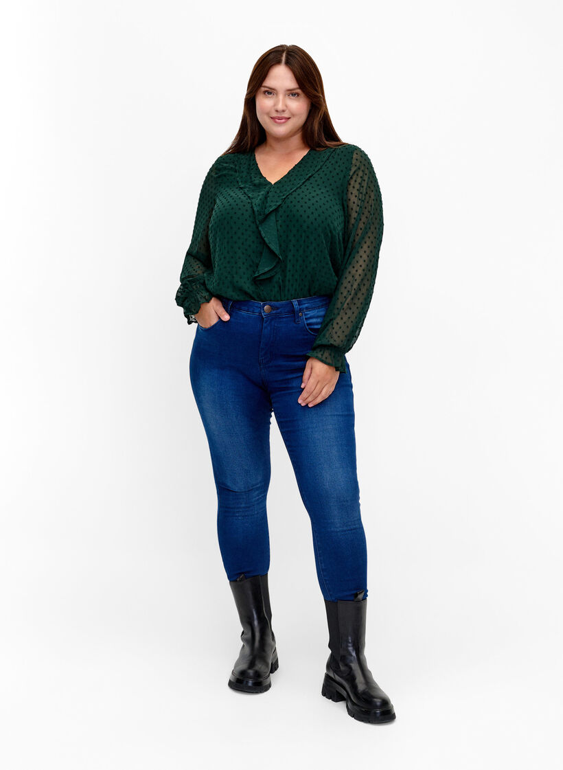 Bluse med flæser og prikket tekstur, Scarab, Model image number 3