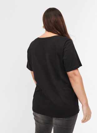 T-shirt i økologisk bomuld med v-udskæring, Black, Model image number 1