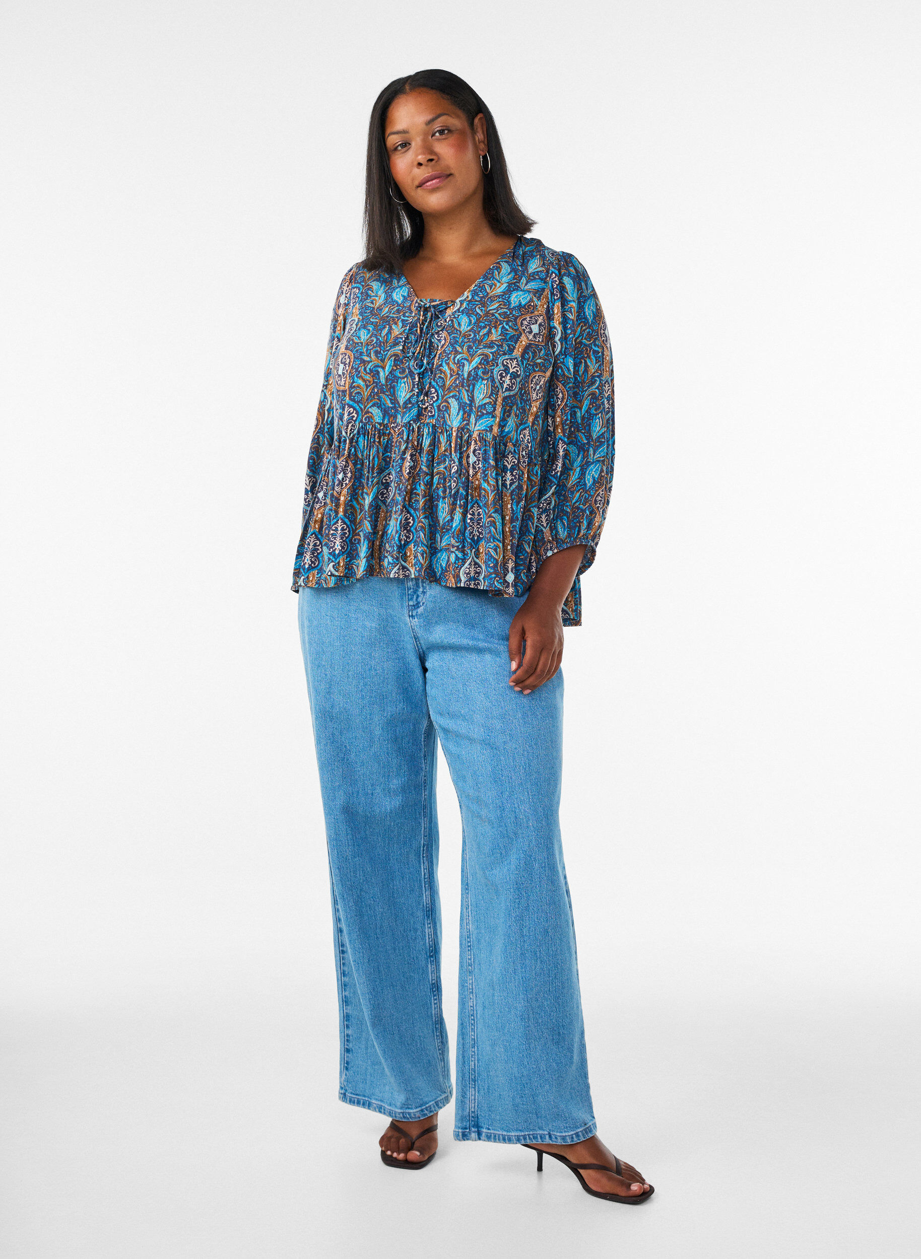 ZizziBluse med paisleyprint og sn&oslash;redetalje, Bl&aring;, Model image number 1