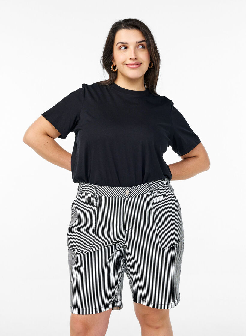 Stribede bermudashorts med høj talje, Sort, Model image number 0