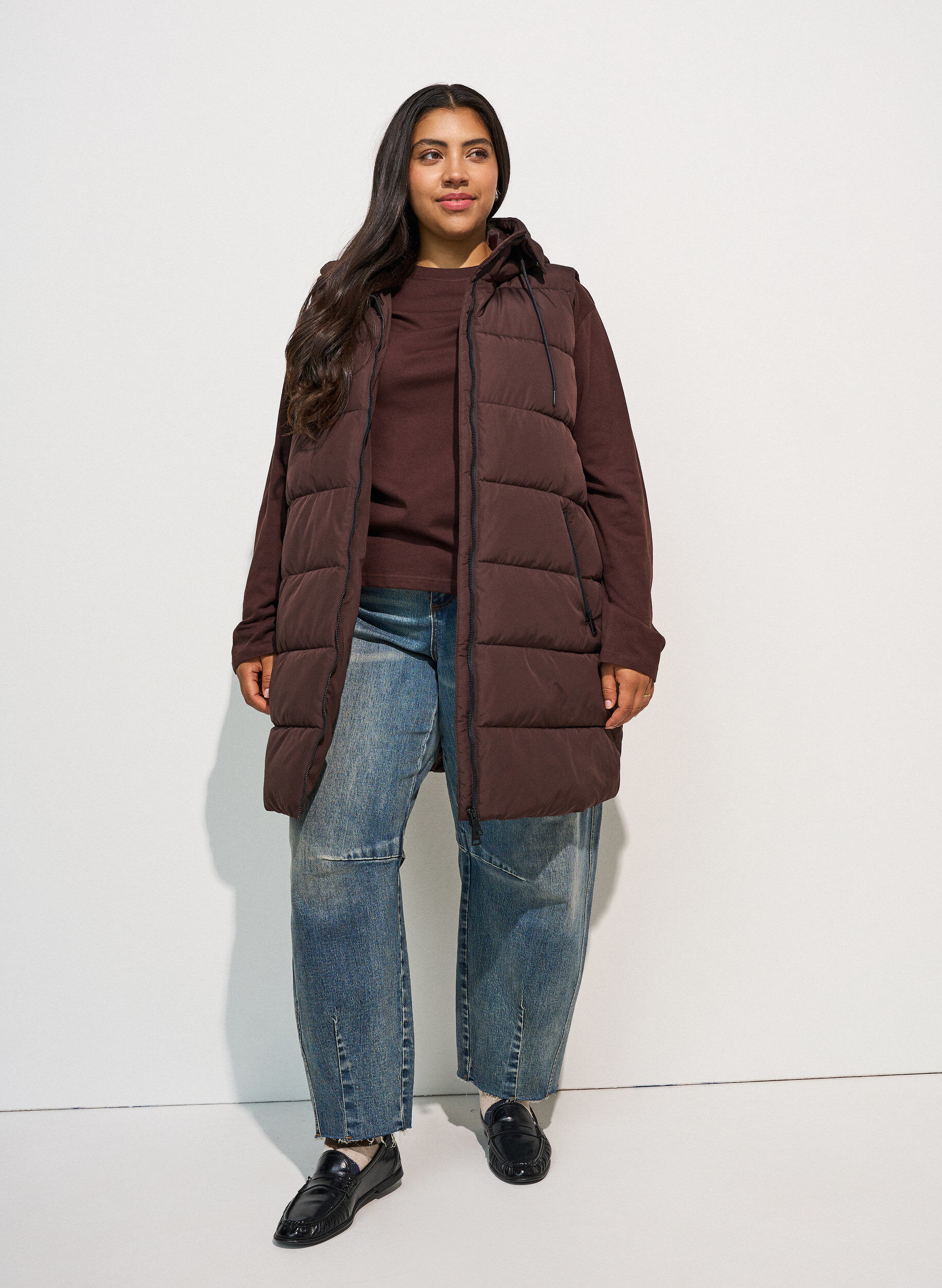 ZizziLang vest med h&aelig;tte og lommer, Brun, Model image number 0