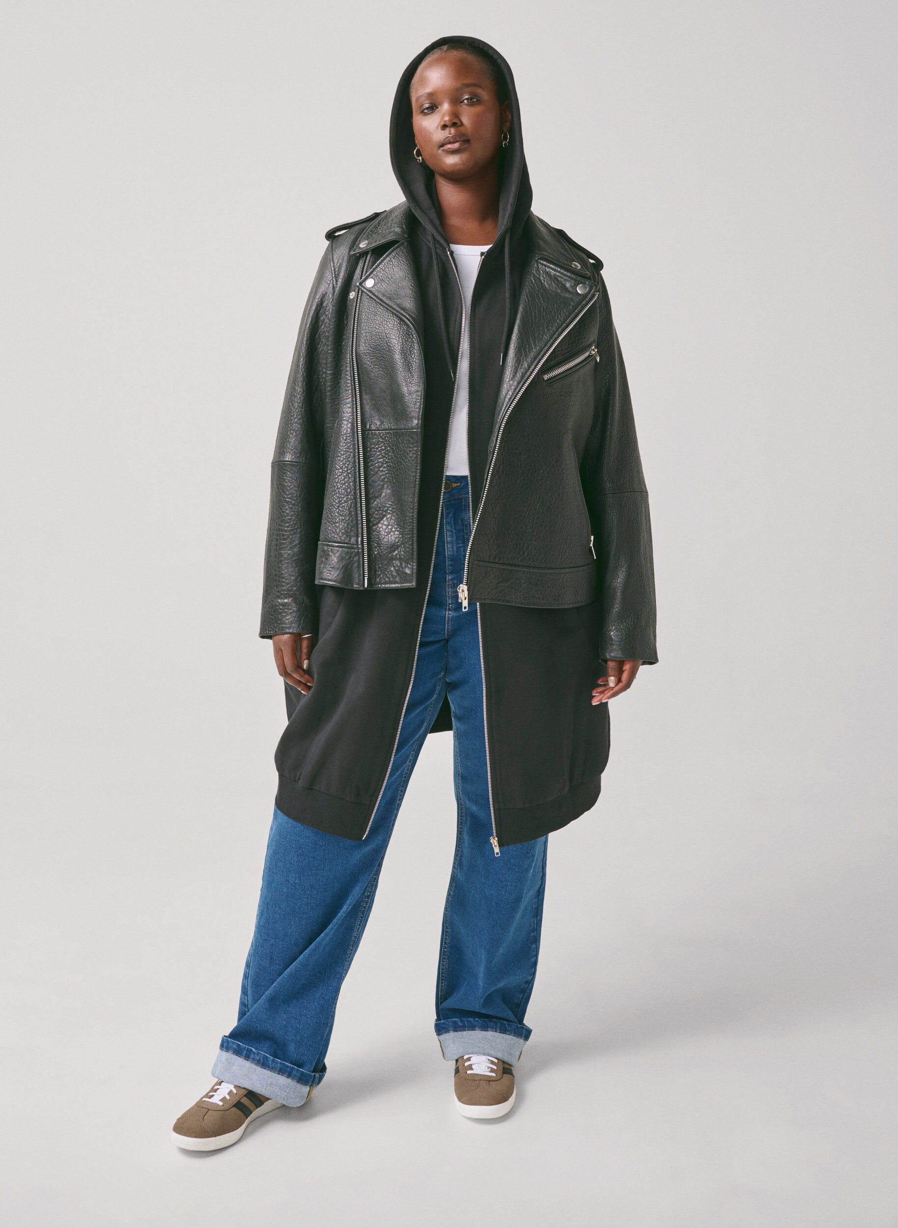 Zizzi Lang bomulds sweat cardigan med h&aelig;tte, Sort, Image image number 0