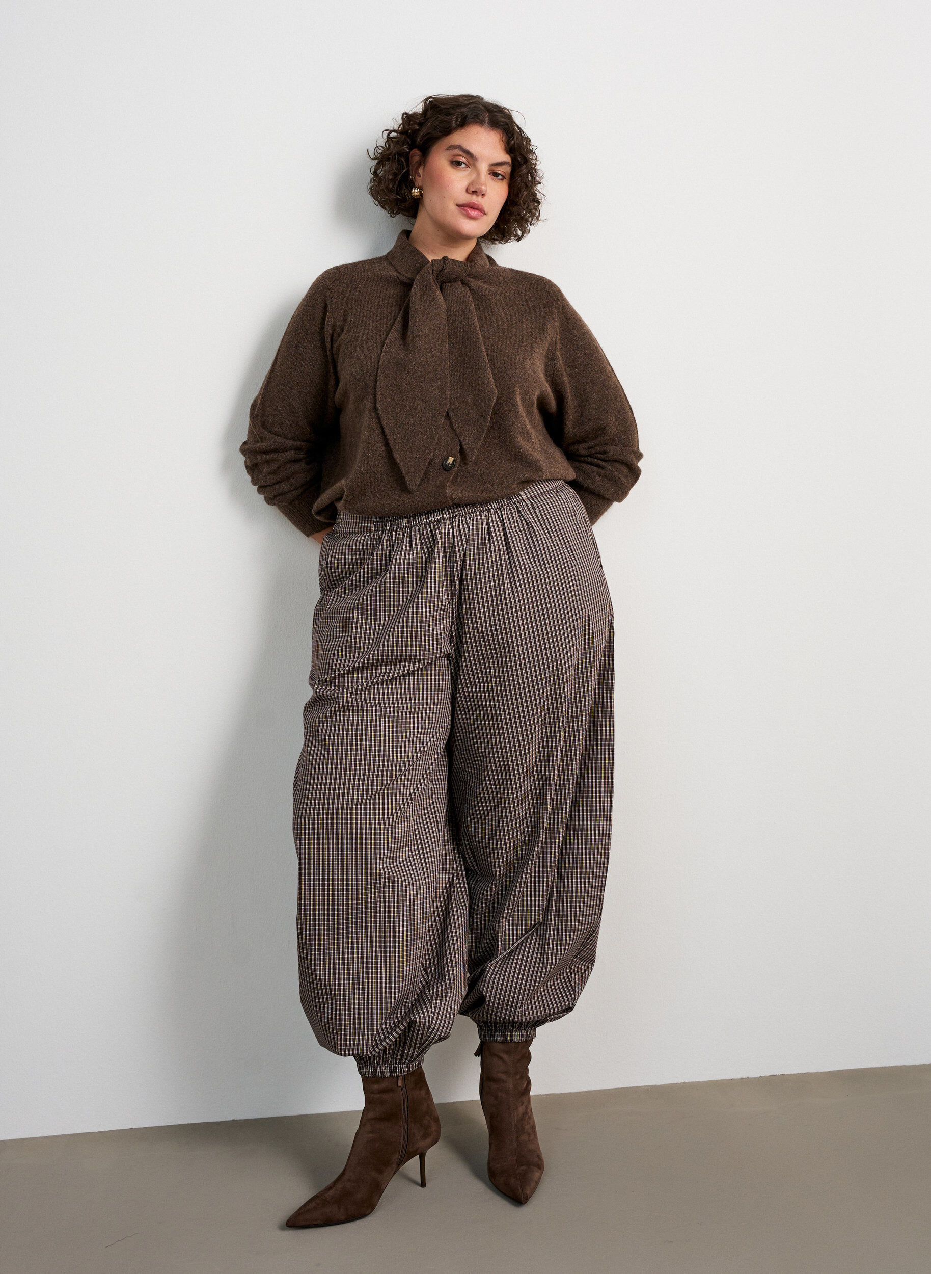 ZizziCardigan med sl&oslash;jfeb&aring;nd og knapper, Brun, Model image number 1