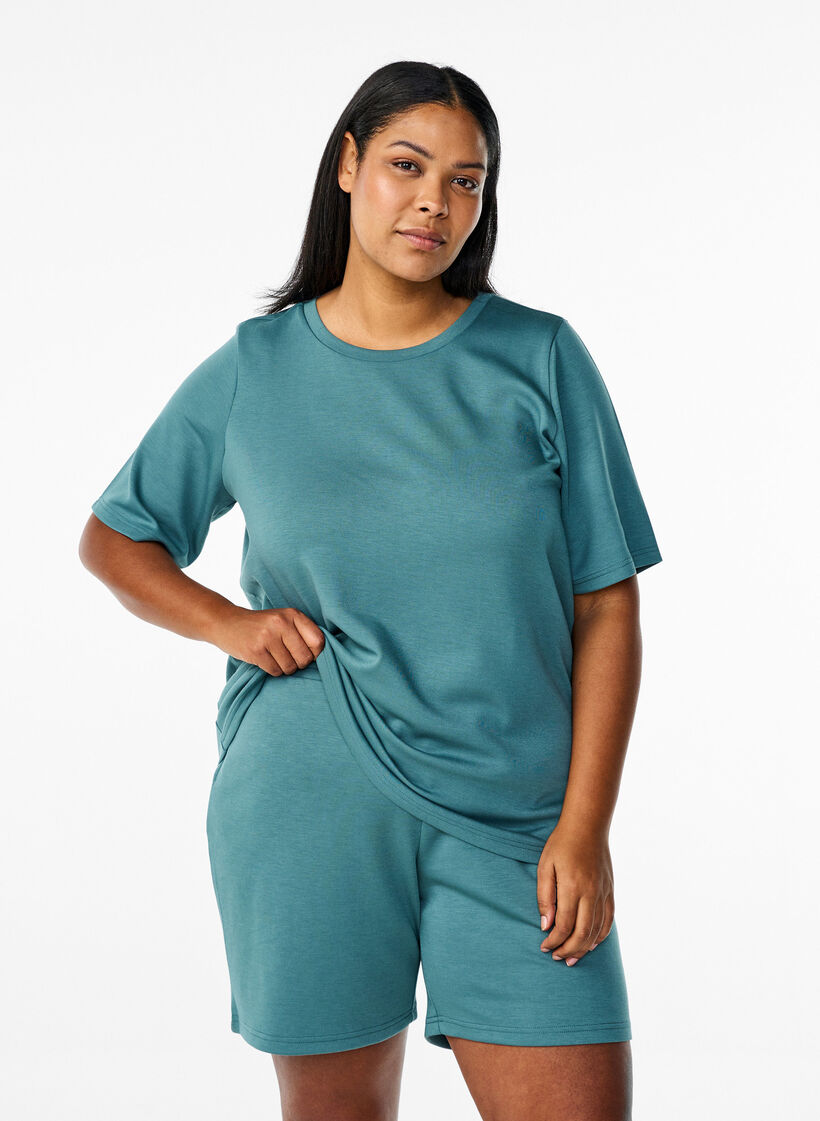 Shorts i modal-mix med lommer, Grøn, Model image number 0