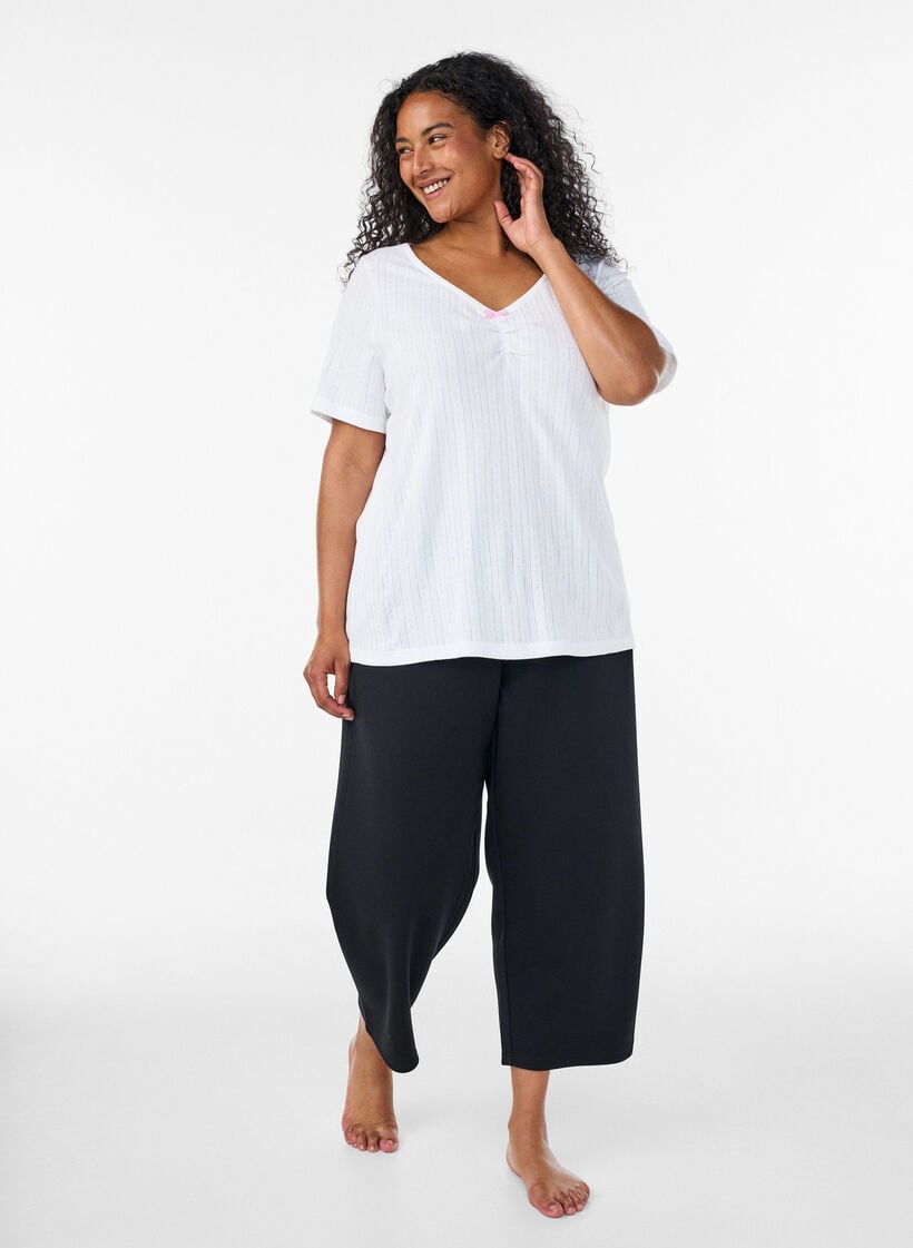 Natbluse i &oslash;kologisk bomuld med hulm&oslash;nster, Hvid, Model image number 1