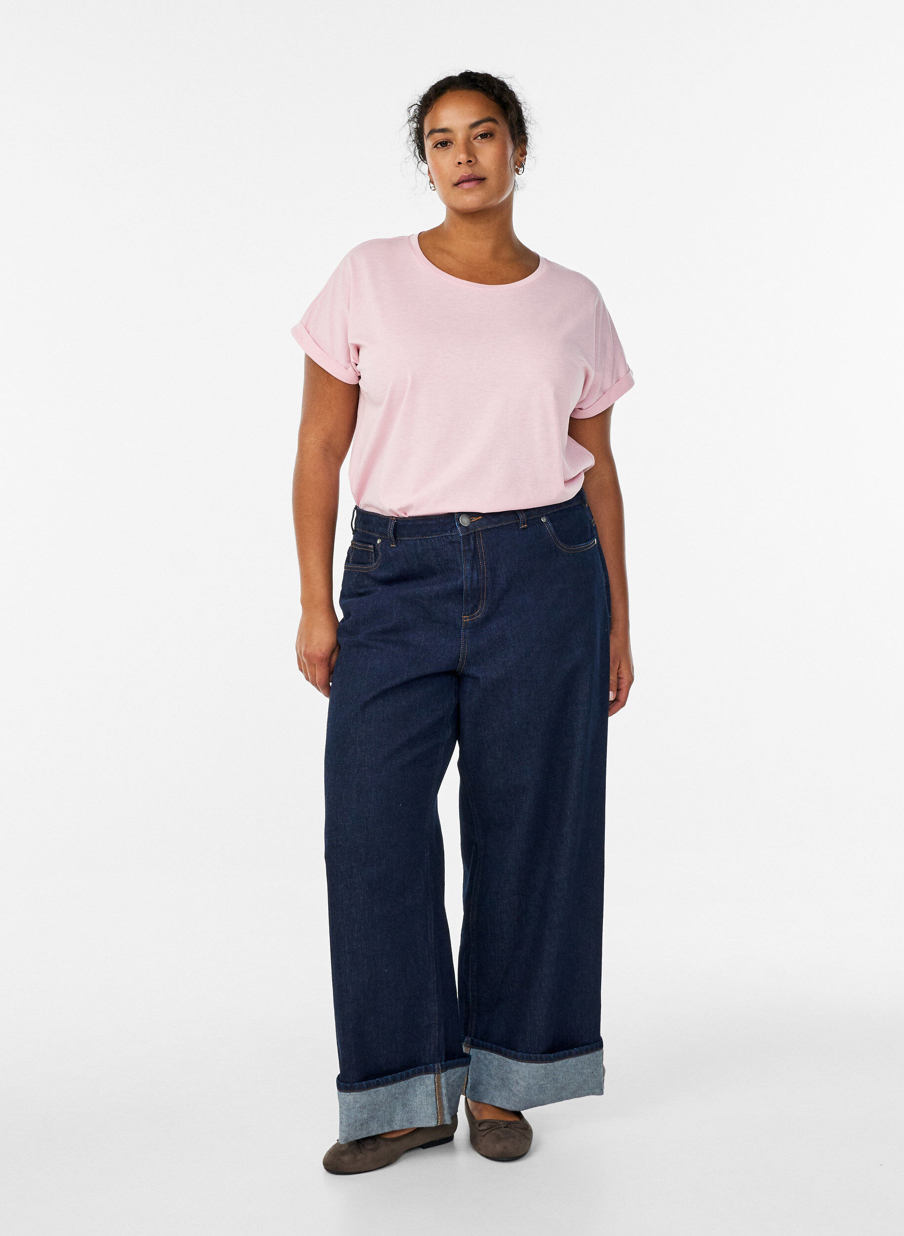 ZizziKort&aelig;rmet t-shirt i bomuldsblanding, Lyser&oslash;d, Model image number 1