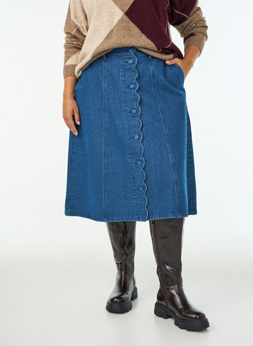 A-formet denimnederdel med b&oslash;lget knapstolpe, Bl&aring;, Model image number 2