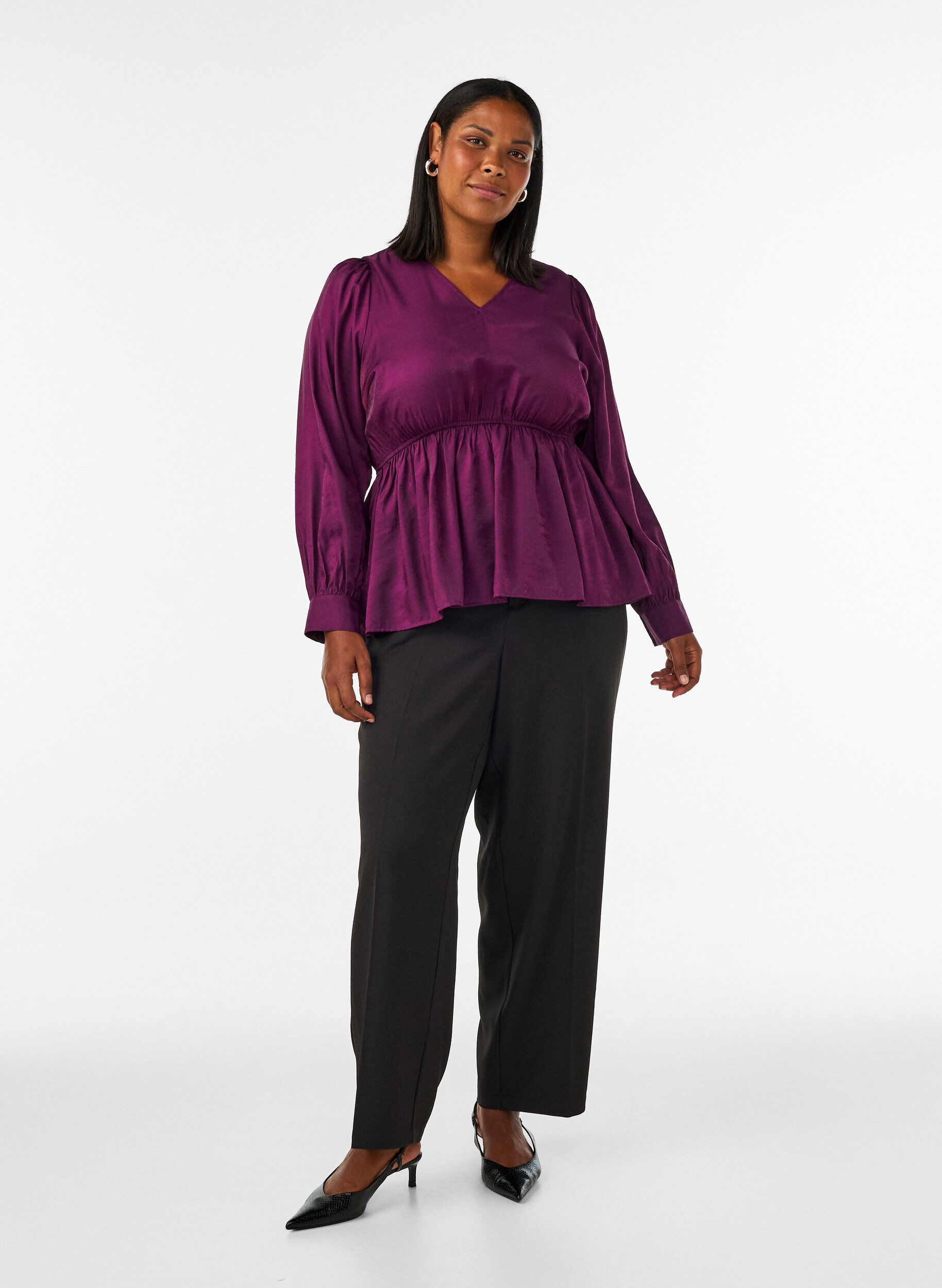 ZizziGlansfuld viskosebluse med peplum-effekt, Lilla, Model image number 1