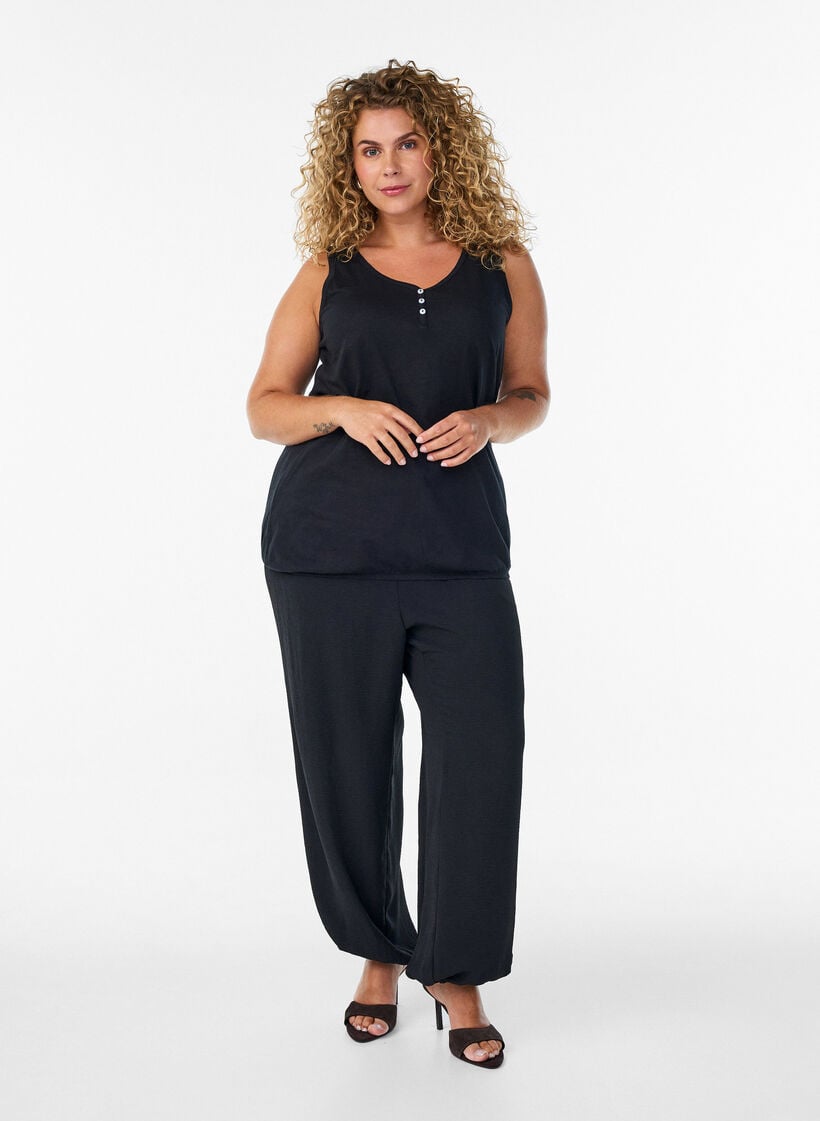 Tanktop i &oslash;kologisk bomuld med V-hals og knapper, Sort, Model image number 1