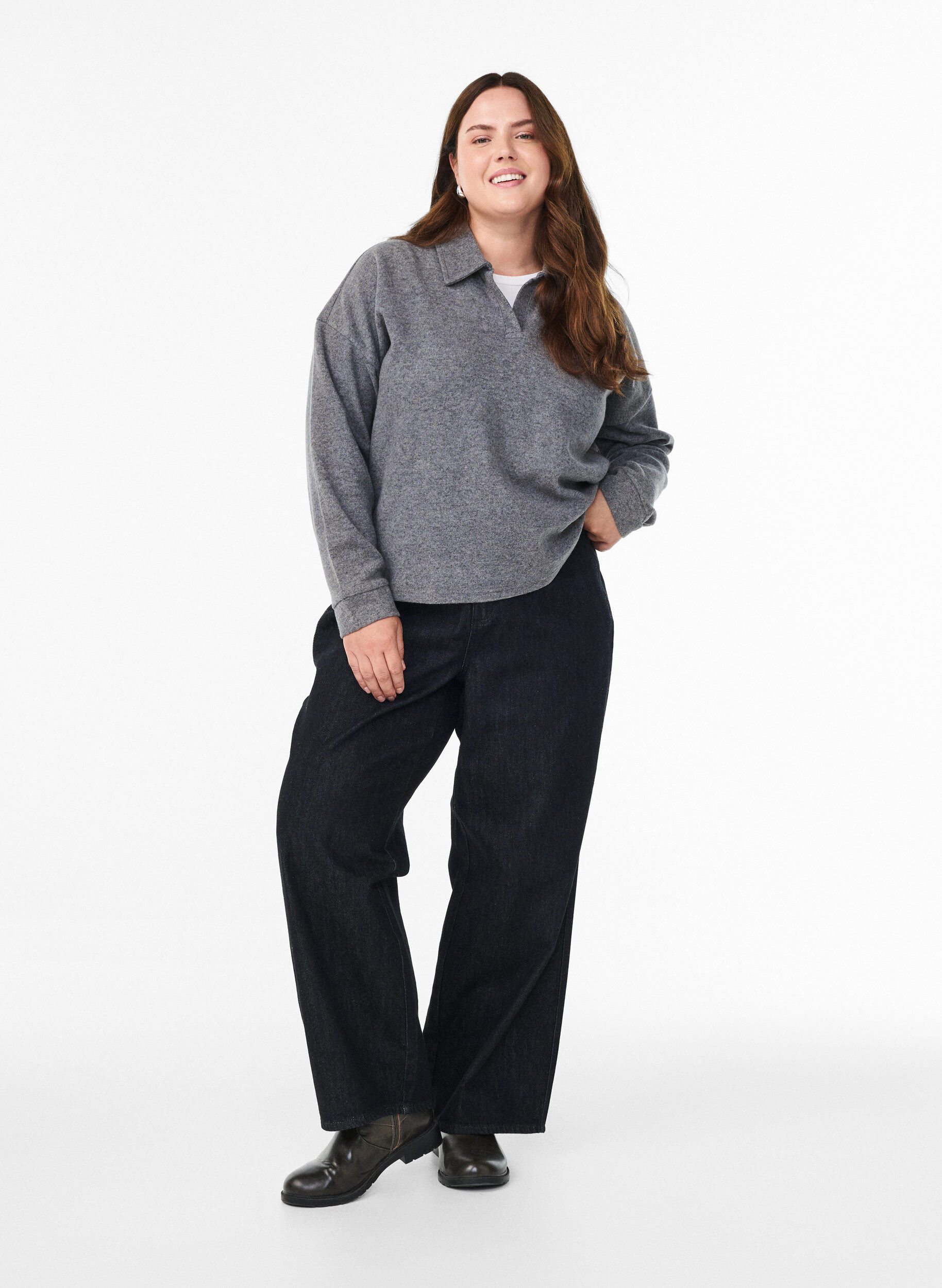 Zizzi Jerseybluse med krave og V-udsk&aelig;ring, Gr&aring;, Model image number 1