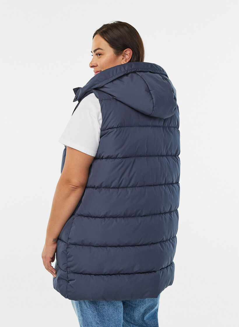 Lang vest med h&aelig;tte og lommer, Bl&aring;, Model image number 2