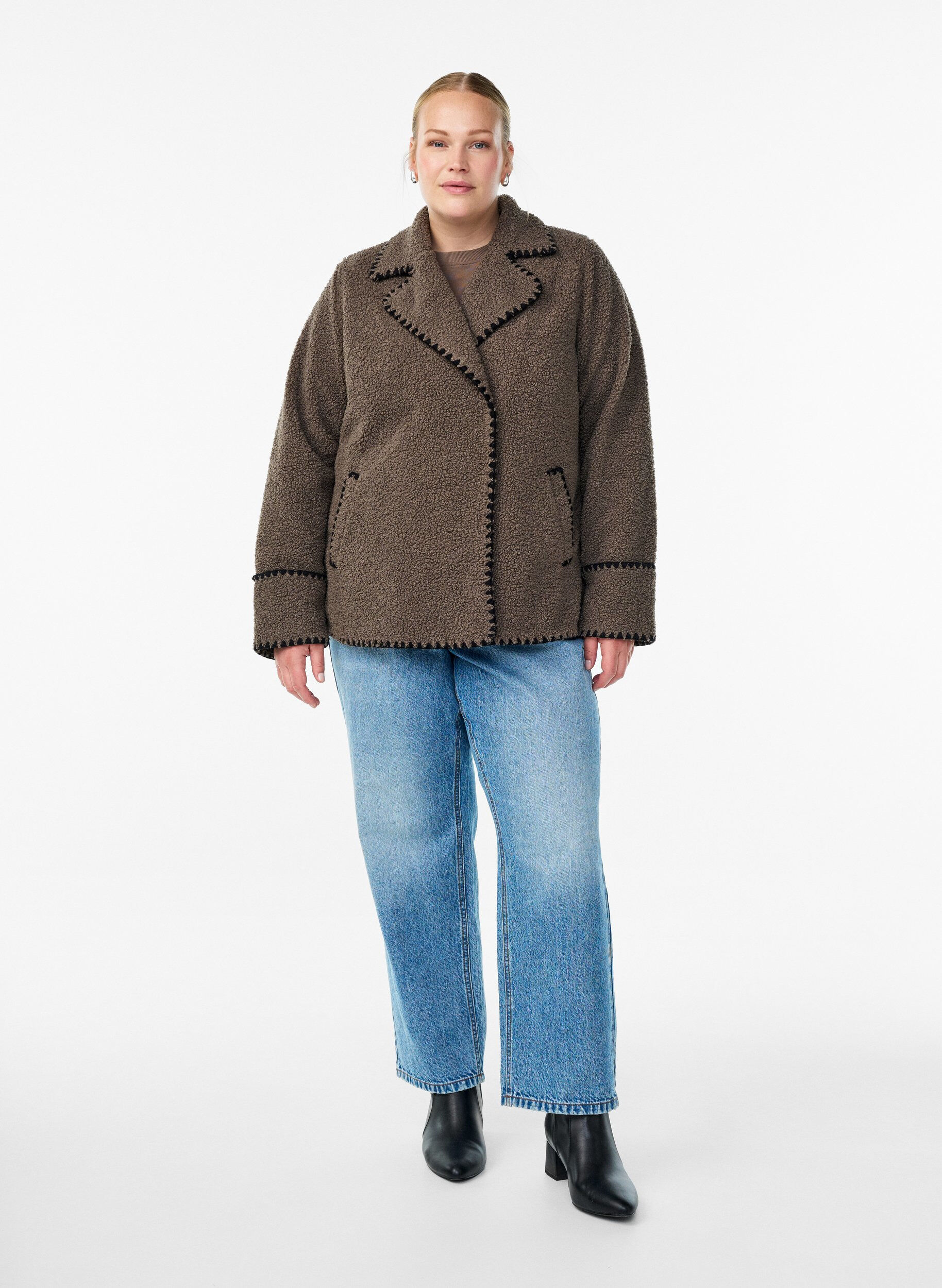 ZizziTeddyjakke med kontrastdetaljer, Brun, Model image number 1