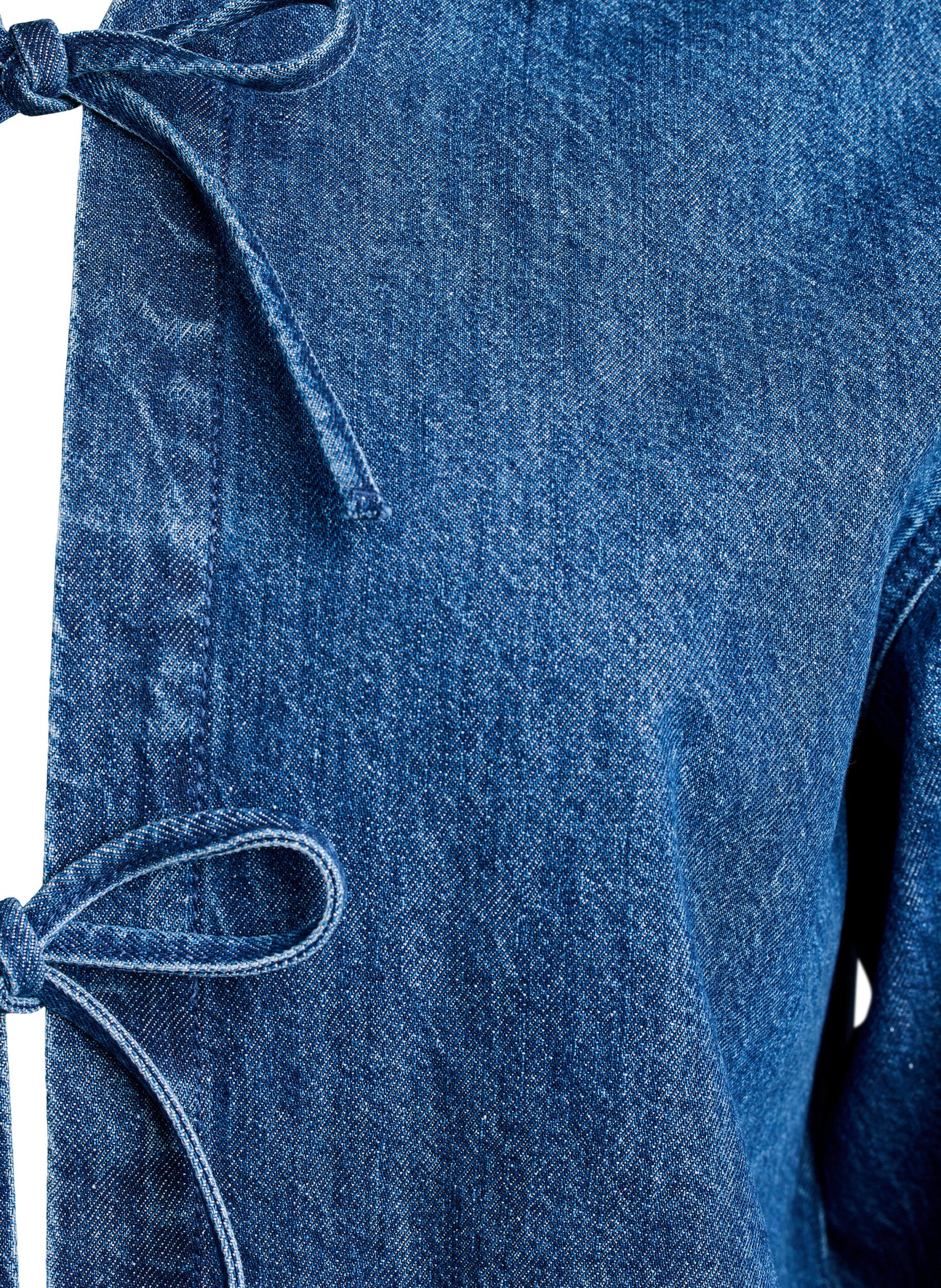 Zizzi Denimjakke med bindelukning og lommer, Blue Denim, Packshot image number 2