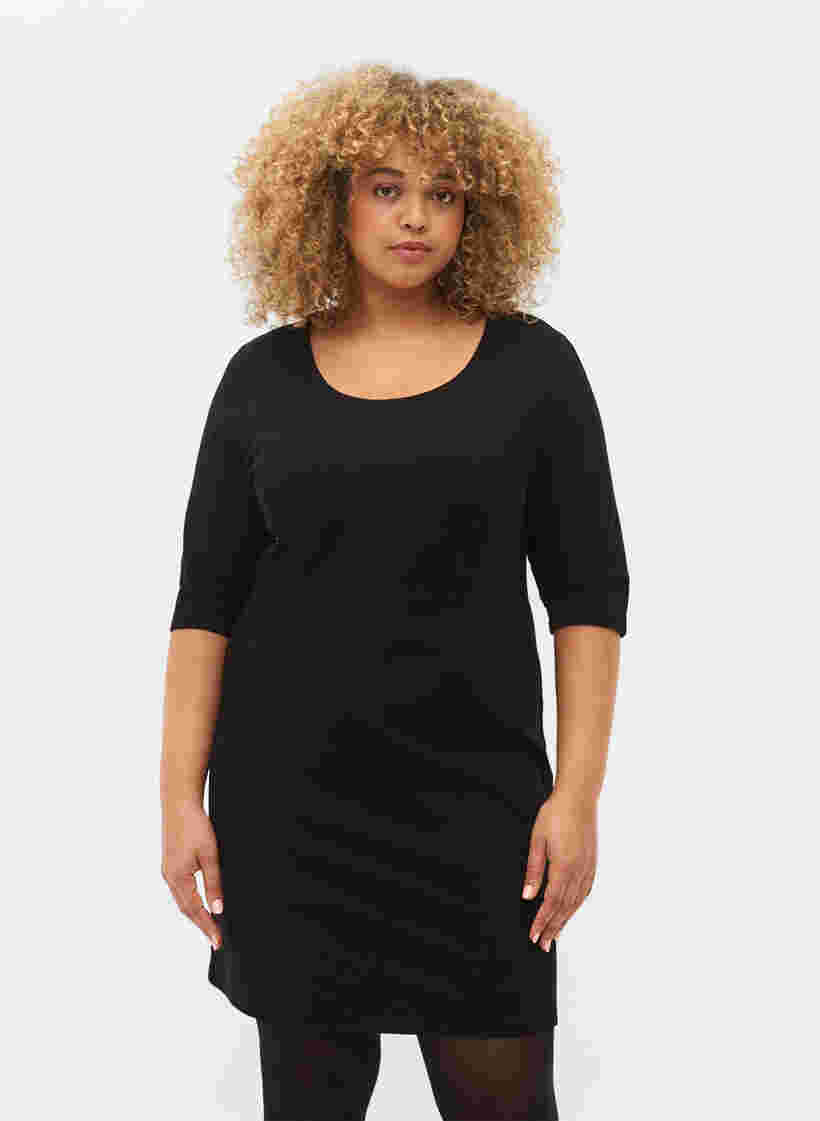 Ensfarvet kjole med 3/4 ærmer og slids, Black, Model