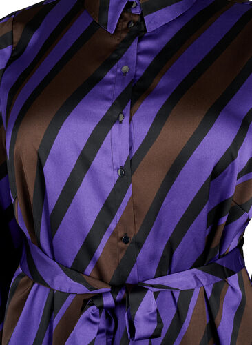 Skjortekjole i satin med diagonale striber, Stripe AOP, Packshot image number 2