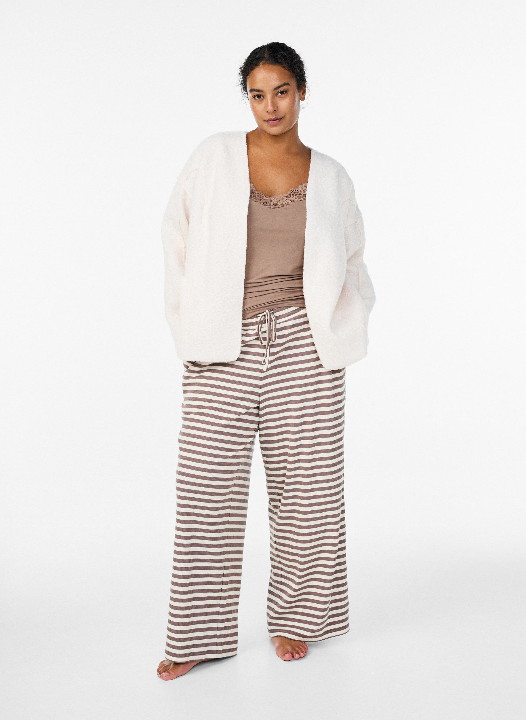 Zizzi L&oslash;s cardigan med lommer, Vanilla, Model image number 1