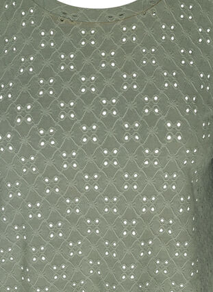Bluse med 3/4 ærmer og broderi anglaise, Agave Green, Packshot image number 2