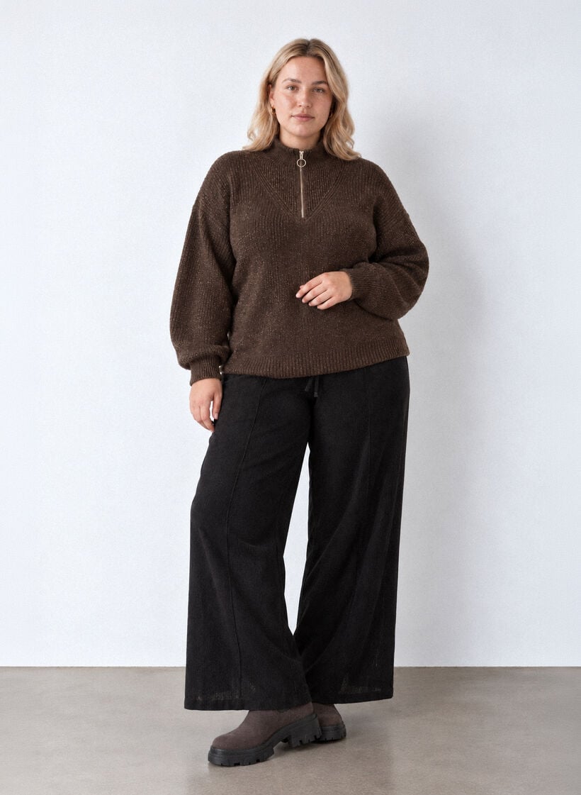 Afslappet elegance i jordtoner, , Model